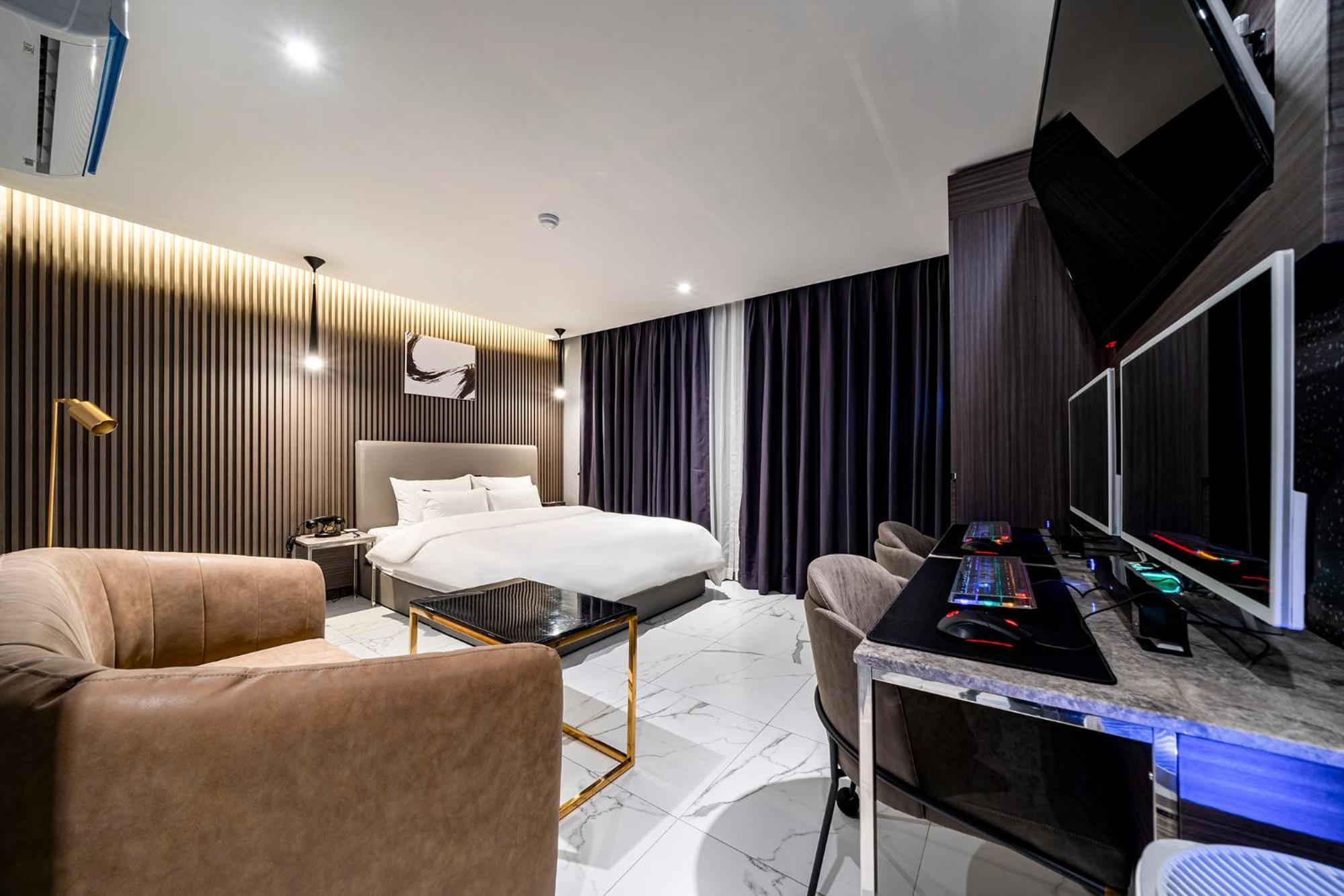 Urban Brown Hotel Chungju City Hall Bagian luar foto