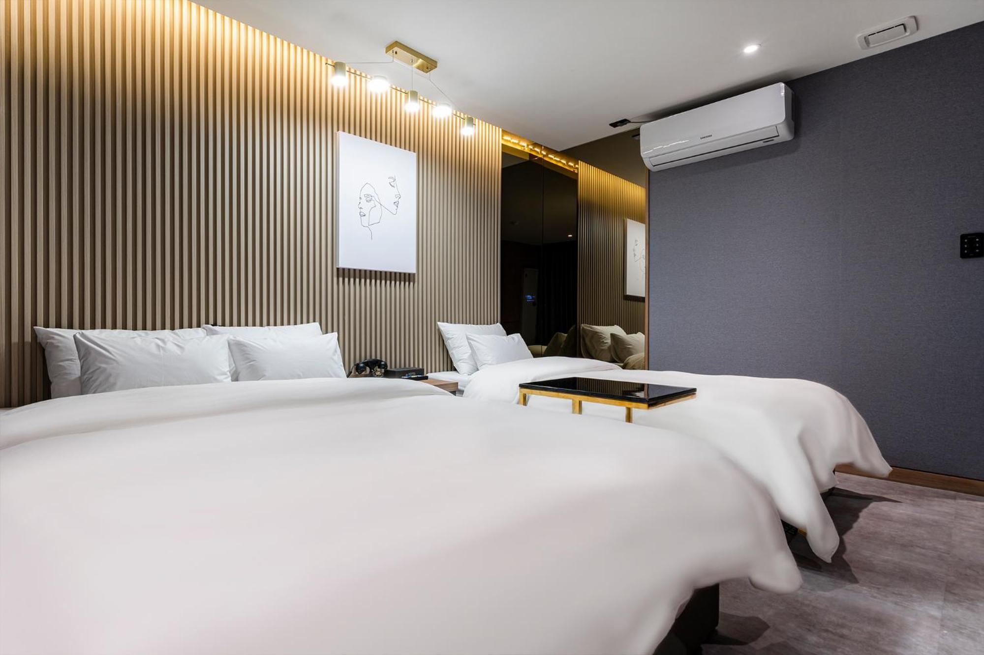 Urban Brown Hotel Chungju City Hall Bagian luar foto