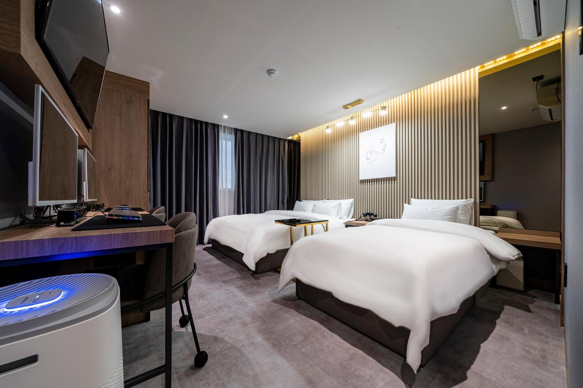 Urban Brown Hotel Chungju City Hall Bagian luar foto