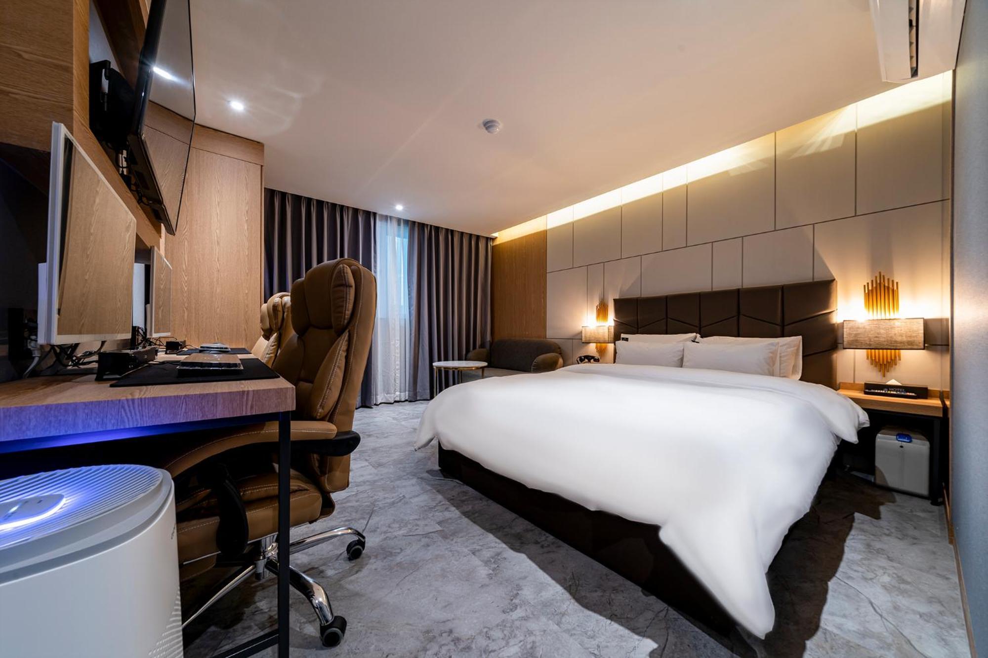 Urban Brown Hotel Chungju City Hall Bagian luar foto