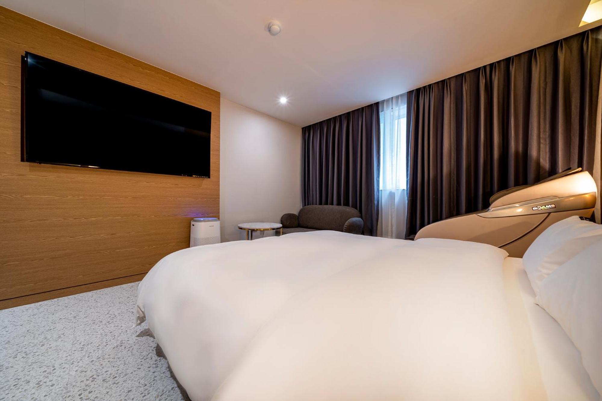 Urban Brown Hotel Chungju City Hall Bagian luar foto