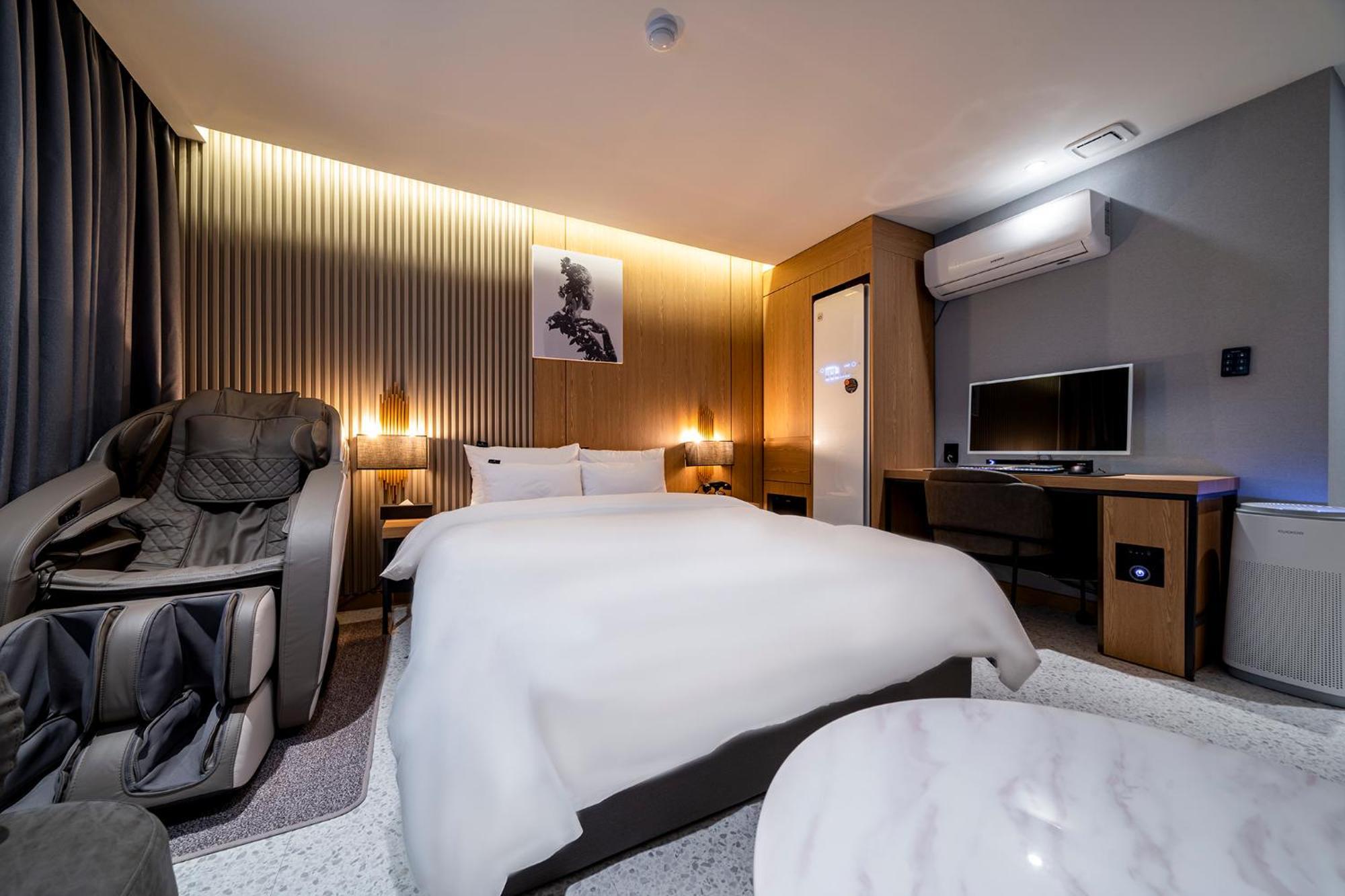 Urban Brown Hotel Chungju City Hall Bagian luar foto