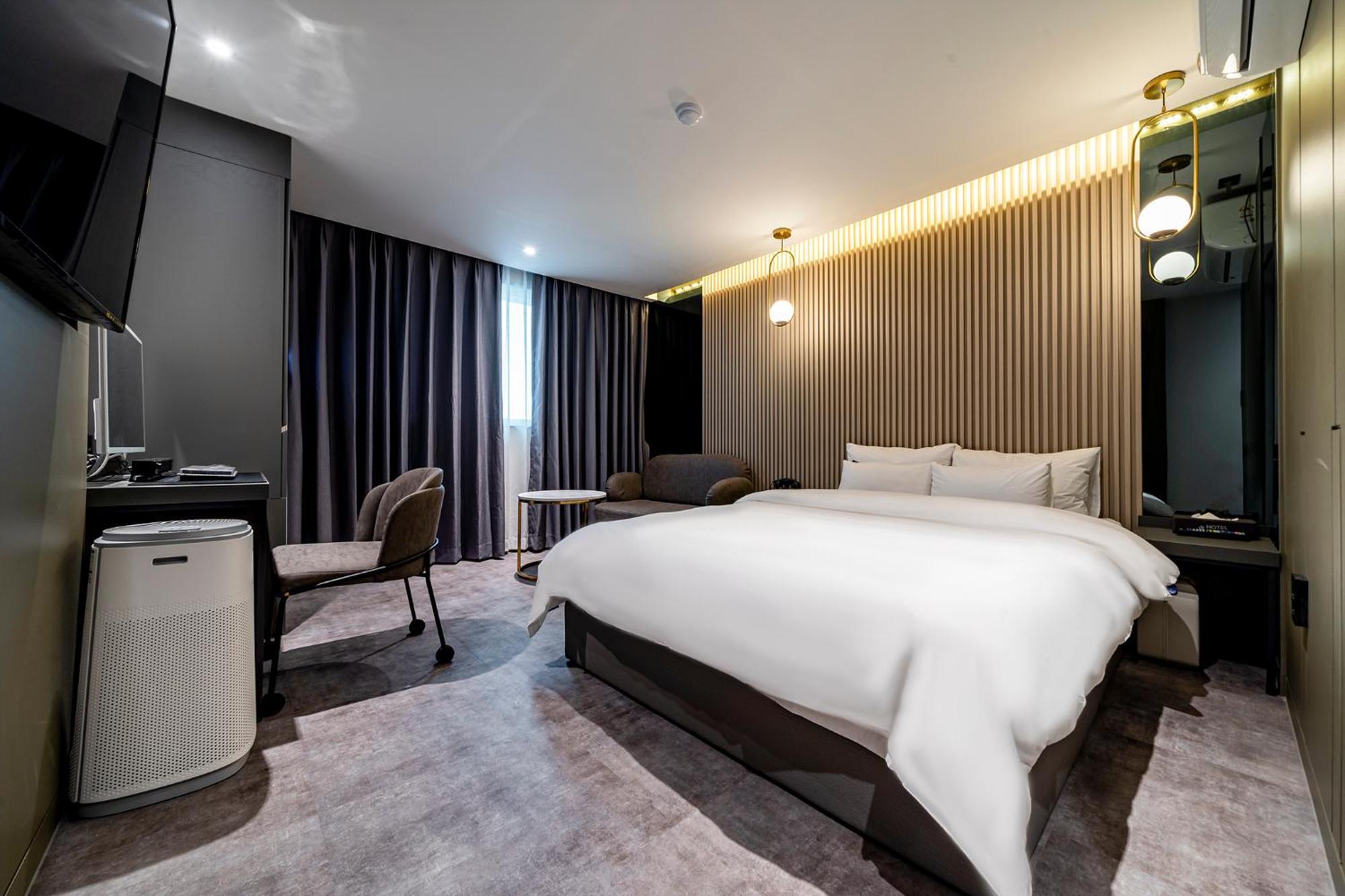 Urban Brown Hotel Chungju City Hall Bagian luar foto